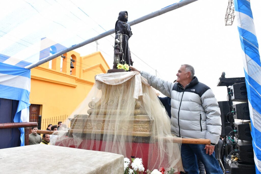 0b815db0-451b-4b53-b7e6-b94173cdb13c