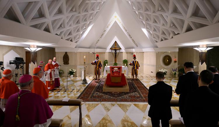 el-funeral-del-papa-francisco-sera-el-26-de-abril-en-la-plaza-de-san-pedro-wt8G