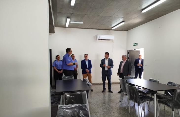 730x473_251014074303_63490