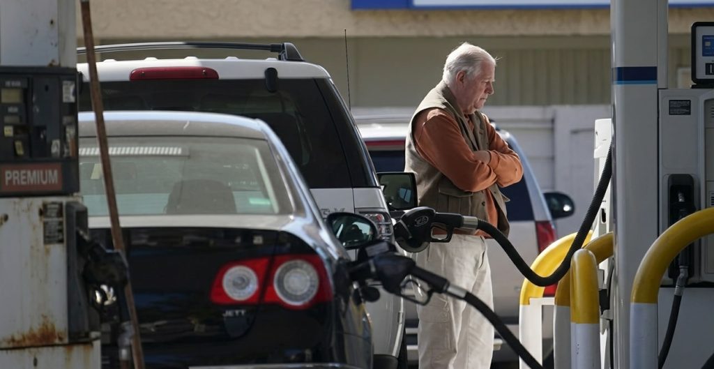 El-Gobierno-confirmo-la-postergacion-de-los-impuestos-a-los-combustibles-para-evitar-mas-aumentos-en-los-surtidores-1024x529