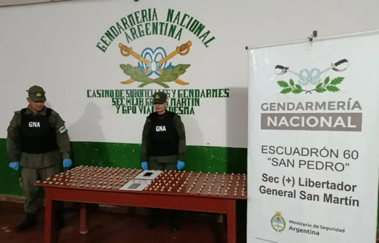 1200x772_dos-hombres-fueron-detenidos-tras-ingerir-216-capsulas-cocaina-colectivo-rumbo-buenos-aires-1136115-181517