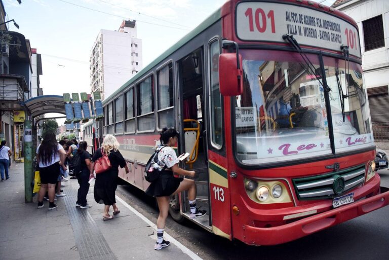 con-normalidad-transporte-publico-funcionara-tucuman-1082139-234310